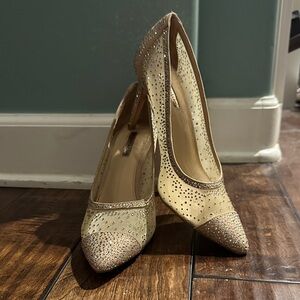 Antonio Melani Elegant Rhinestone-Embellished sheer Heels sz 9